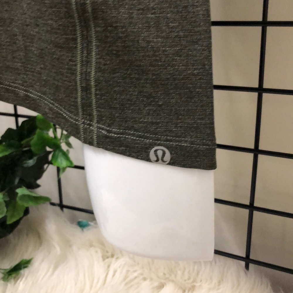 Lululemon to - Picture 4 of 5